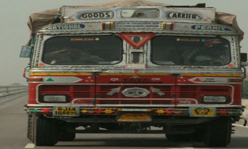 Zdjęcie INDIE / brak / okolice Deli / GOODS CARRIER