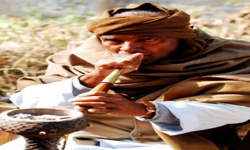 Zdjęcie INDIE / na drodze do Mandawy / Indie / fajka pokoju