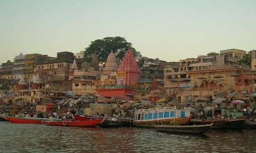 INDIE / Uttar Pradesh / Waranasi / Ghaty 