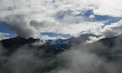 Zdjęcie INDIE / Manali  / Manali -Kelong / W chmurach jadę