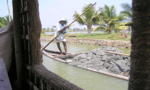 Zdjęcie INDIE / -Kerala / kanały między Kochin a Alapuzzha / Dzień dobry!