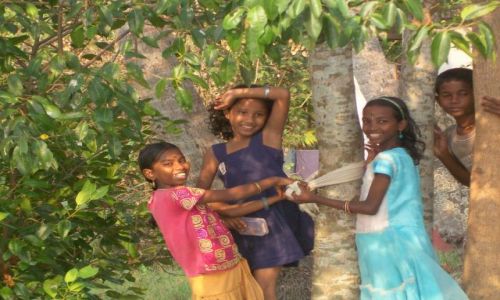 Zdjęcie INDIE / -Kerala / kanały między Kochin a Alapuzzha / Dzieci wszędzie są piękne!