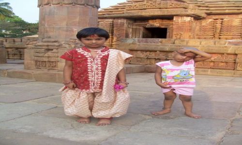 Zdjęcie INDIE / Orissa / Bhubaneswar / bracia