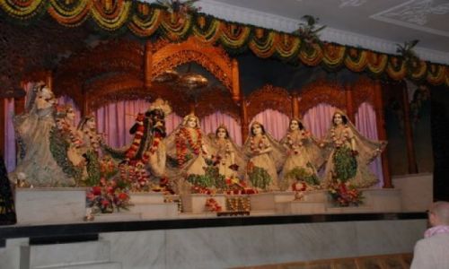 Zdjęcie INDIE / West Bengal / 150 km. od Kalkuty / Iskcon Temple Maya Pur