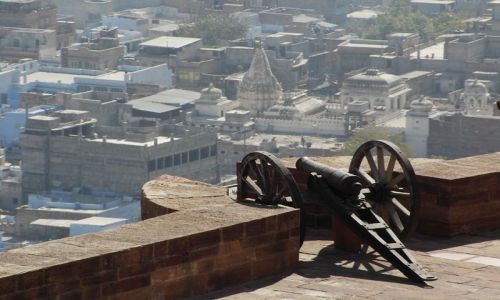 Zdjecie INDIE / Rajasthan / Jodhpur /  widok z fortu na miasto:-)