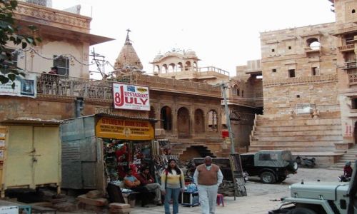 INDIE / Rajasthan / Jaisalmer - pustynia Thar / bajkowy fort