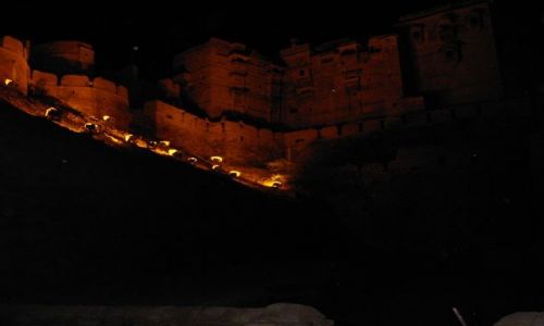 INDIE / Rajasthan / Jaisalmer - pustynia Thar / Zoty fort noc