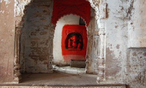 INDIE / Uttar Pradesh / Varanasi / zakamarki