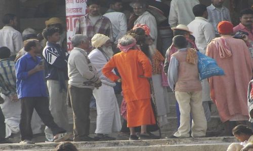 INDIE / Uttar Pradesh / Varanasi / pielgrzymi