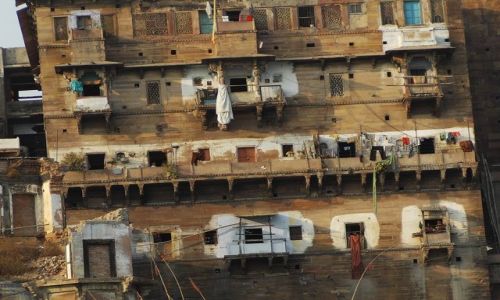 INDIE / Uttar Pradesh / Varanasi / blokowiska