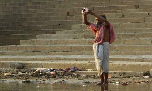 INDIE / Uttar Pradesh / Varanasi / religijne obrzdy