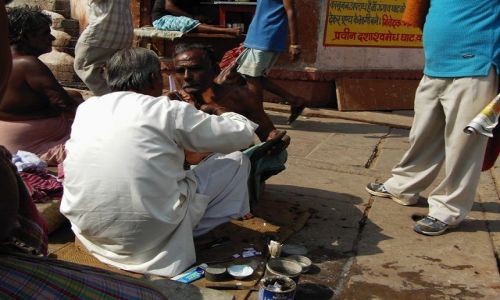 INDIE / Uttar Pradesh / Varanasi / golibroda