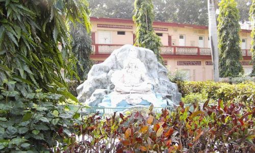 INDIE / Uttaranchal / Rishikesh / ogrody