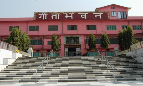 INDIE / Uttaranchal / Rishikesh / schody