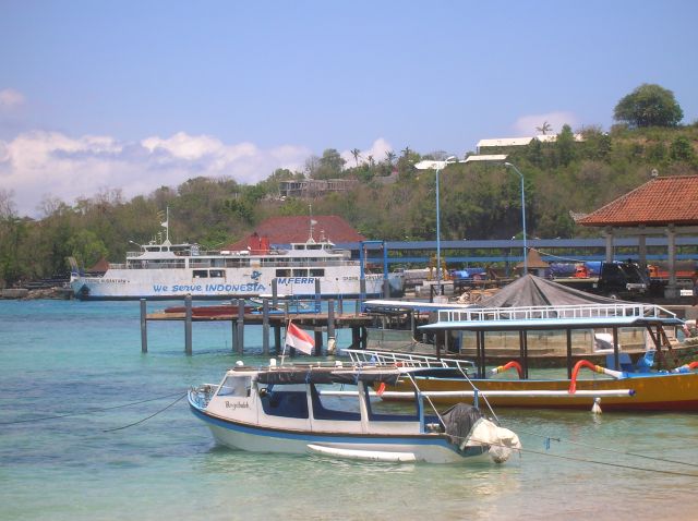 Zdjęcia: przy plazy, Padangbay, bali -Port w Padangbay, INDONEZJA Zdjęcia: przy plazy, Padangbay, bali -Port w Padangbay, INDONEZJA