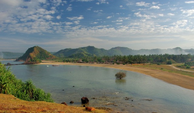 Zdj cia: Okolice wsi Kuta, Lombok, Novotel Lombok-o poranku., INDONEZJA