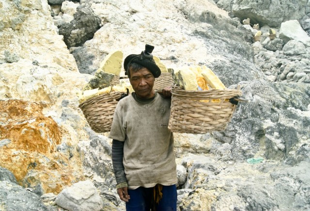 Zdj cia: Ijen, -Banyuwangi, siarka, INDONEZJA