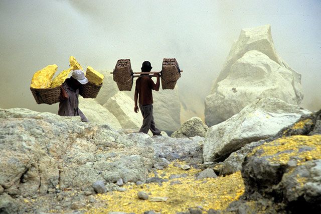 Zdjęcia: Ijen, Jawa, Ijen, Siarka, zloto biedoty, INDONEZJA Zdjęcia: Ijen, Jawa, Ijen, Siarka, zloto biedoty, INDONEZJA