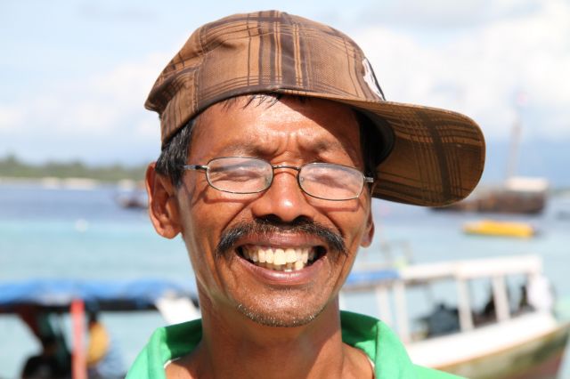 Zdjęcia: Gili, Indonezja, SZCZERE UŚMIECHY KUMPEL, INDONEZJA Zdjęcia: Gili, Indonezja, SZCZERE UŚMIECHY KUMPEL, INDONEZJA
