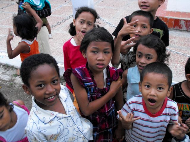 Zdjęcia: gdzieś po drodze, środkowa Jawa, ach te urwisy, INDONEZJA Zdjęcia: gdzieś po drodze, środkowa Jawa, ach te urwisy, INDONEZJA