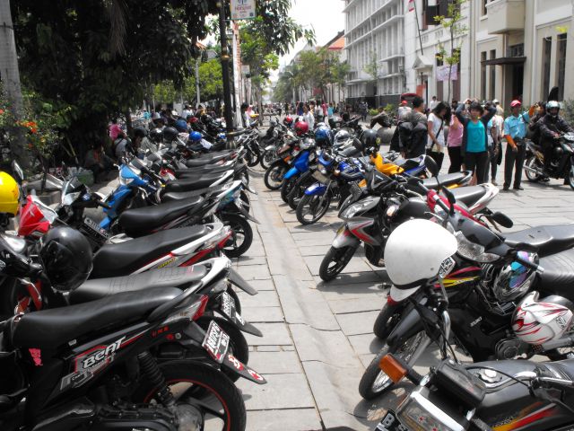 Zdjęcia: Kuta, Bali, ulubiony śr.transportu, INDONEZJA Zdjęcia: Kuta, Bali, ulubiony śr.transportu, INDONEZJA