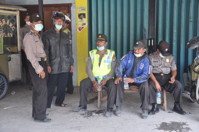 Zdjęcia: Yogyakarta / Kaliurang, Java, Skutki wybuchu jawajskiego wulkanu Merapi, INDONEZJA Zdjęcia: Yogyakarta / Kaliurang, Java, Skutki wybuchu jawajskiego wulkanu Merapi, INDONEZJA