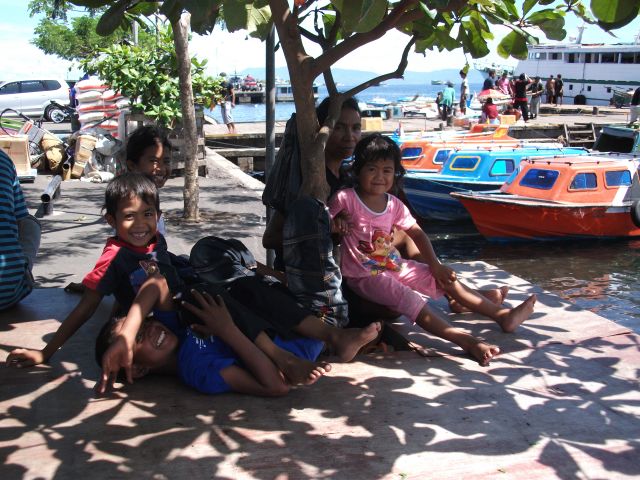 Zdjęcia: Ternate, Północne Moluki , ... helo mister ... ;-), INDONEZJA Zdjęcia: Ternate, Północne Moluki , ... helo mister ... ;-), INDONEZJA