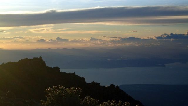 Zdjęcia: Rinjani, Lombok, ... zejście z ... obłoków ...., INDONEZJA Zdjęcia: Rinjani, Lombok, ... zejście z ... obłoków ...., INDONEZJA