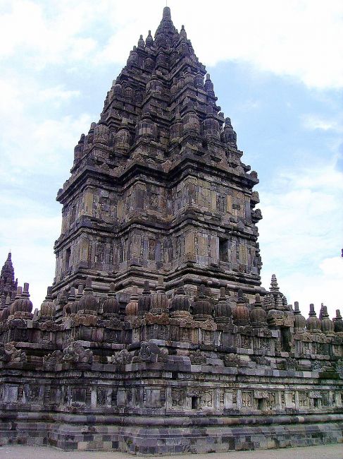 Zdjęcia: świątynia Prambanan - hinduistyczna, Jawa, jedna ze stup w świątyni Prambanan- , INDONEZJA Zdjęcia: świątynia Prambanan - hinduistyczna, Jawa, jedna ze stup w świątyni Prambanan- , INDONEZJA