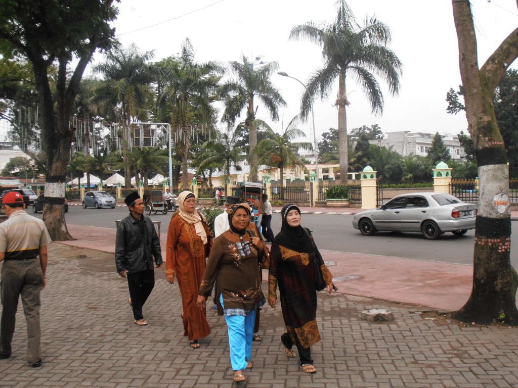 Zdjęcia: Medan, sumatra, panie muzumanki, INDONEZJA Zdjęcia: Medan, sumatra, panie muzumanki, INDONEZJA