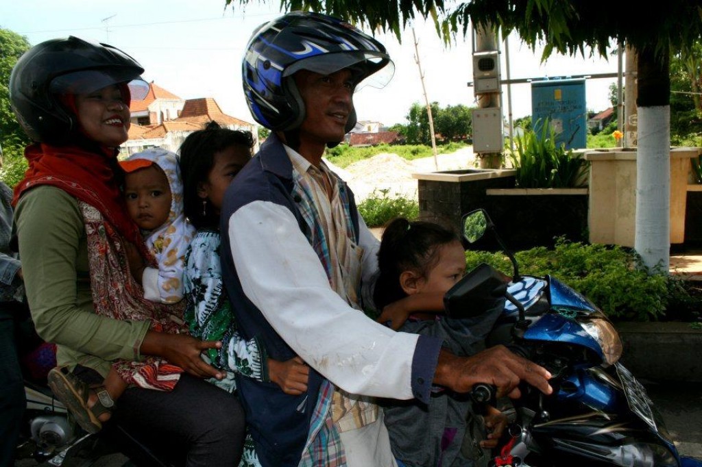 Zdjęcia: Surabaya, Jawa, 5 in 1, INDONEZJA Zdjęcia: Surabaya, Jawa, 5 in 1, INDONEZJA