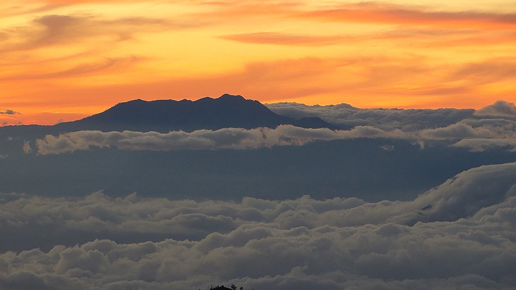 Zdjęcia: kaldera Tengger, Jawa, wschód słońca nad kalderą Tengger, INDONEZJA Zdjęcia: kaldera Tengger, Jawa, wschód słońca nad kalderą Tengger, INDONEZJA