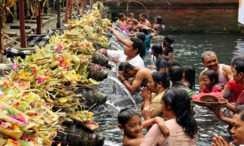Zdjecie INDONEZJA / Bali / Spring Water Temple / Swiatynie Bali