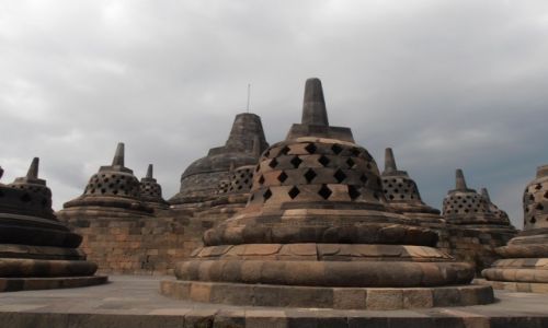 Zdjcie INDONEZJA / java / witynia  borobuduur / switynia