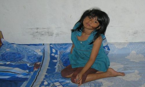 Zdjcie INDONEZJA / Sulawasi / Tana Toraja / Dzieci Toradw