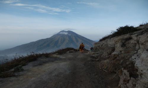 Zdjecie INDONEZJA / Java / Droga na wierzchoek wulkanu Kawah Ijen / Trekking o 3 rano na szczyt wulkanu