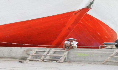 Zdjcie INDONEZJA / Jawa  / Port Sunda Kelapa w Jakarcie / Odpoczynek