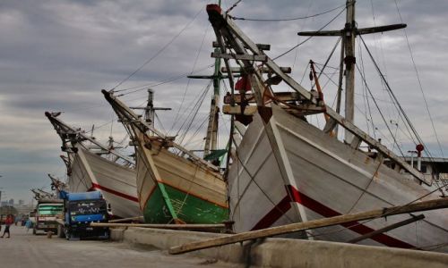 Zdjcie INDONEZJA / Jawa  / Jakarta Port Sunda Kelapa / aglowce