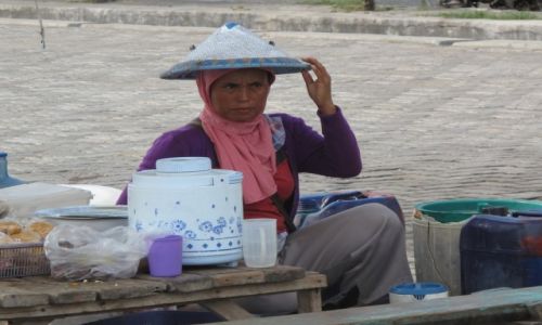 Zdjecie INDONEZJA / Stolica / Stolica / Urok kobiety zapracowanej