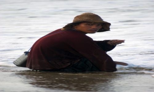 Zdjecie INDONEZJA / Bali / Seminyak / Rybak