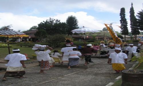 Zdjcie INDONEZJA / BALI / BALI / PROCESJA