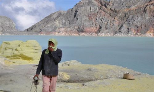 Zdjecie INDONEZJA / - / wulkan Kawah Ijen / wydobywajcy siark