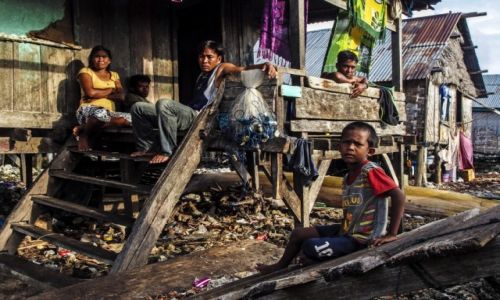 Zdjecie INDONEZJA / Wakatobi  / Desa Sampela / rodzinne popoudnie 