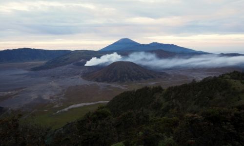 INDONEZJA / Jawa / Cemoro Lawang / Bromo nigdy nie pi