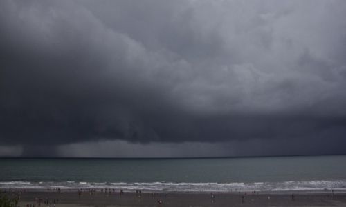 Zdjęcie INDONEZJA / Khuta / Balkon w hotelu :D / Niespokojny Ocean