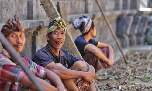Zdjecie INDONEZJA / Bali / Ubud / Odbudowa wityni - przerwa w pracy