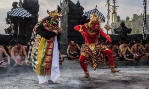 Zdjęcie INDONEZJA / Uluwatu / Uluwatu Temple / Kecak Dance