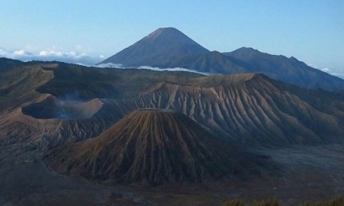 Zdjcie INDONEZJA / Jawa / kaldera Tengger / wschd soca nad kalder Tengger