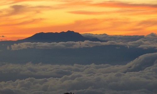 Zdjecie INDONEZJA / Jawa / kaldera Tengger / wschd soca nad kalder Tengger