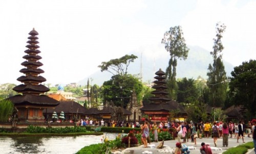 Zdjcie INDONEZJA / Bali / jezioro Bratan / Pura Ulun Danu Bratan